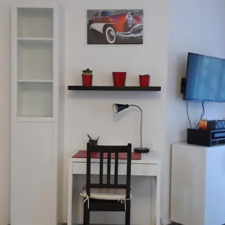 2 Pieces Refait A Neuf A Les Bains Apartment *