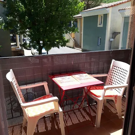 Apartment 2 Pieces Refait A Neuf A Les Bains *